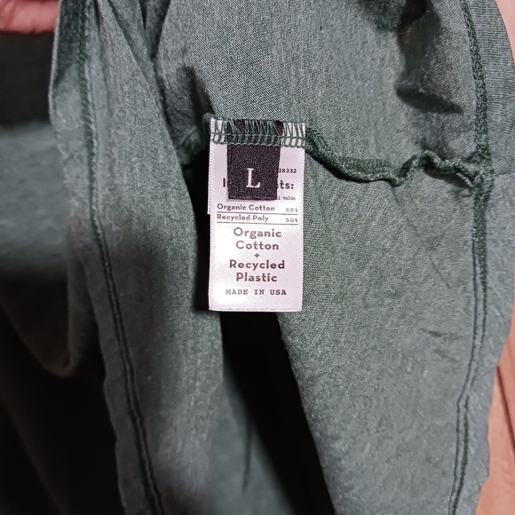 EDGAR Sustainable Organic Cotton and Recycled Plastic Muscle Tank Top Si… - Picture 4 of 6